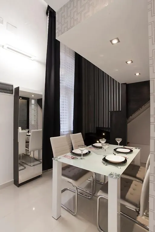 Silver Apartment Budapest