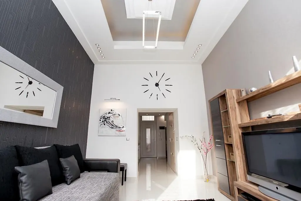 Silver Apartment Budapest